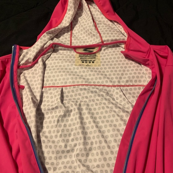 SOLD Sketcher Performance Go shield bomber jacket - Picture 6 of 6